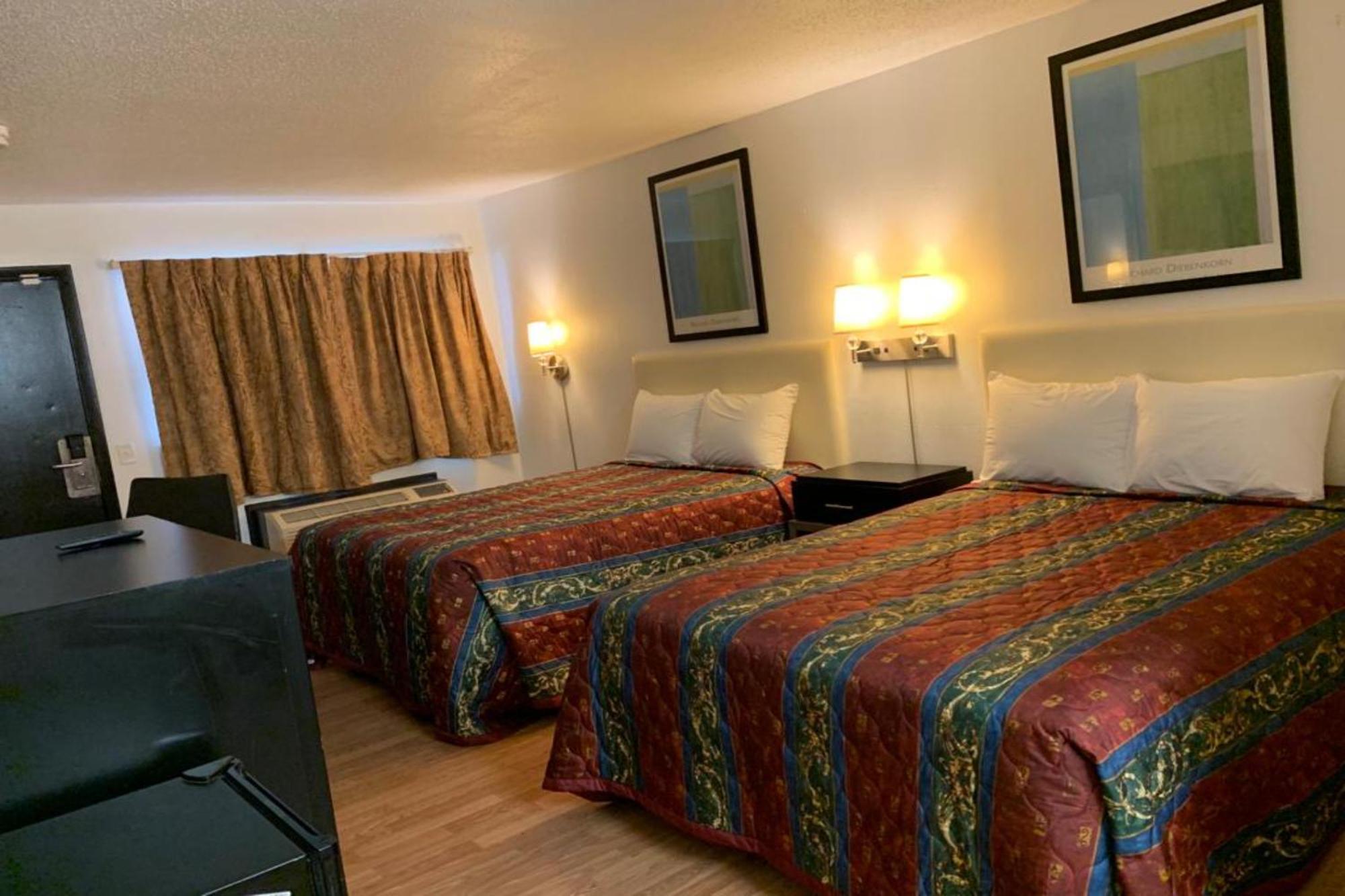 Economy Inn Of Holland Esterno foto