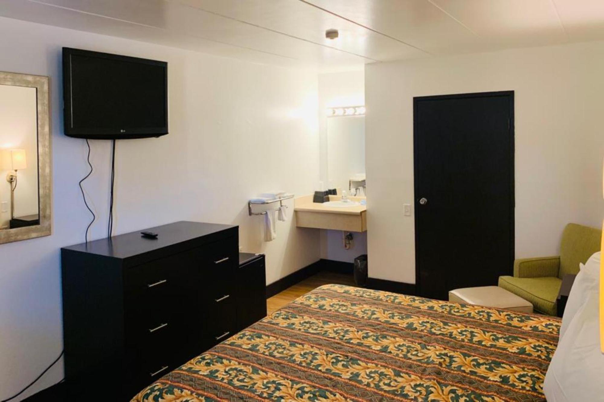 Economy Inn Of Holland Esterno foto