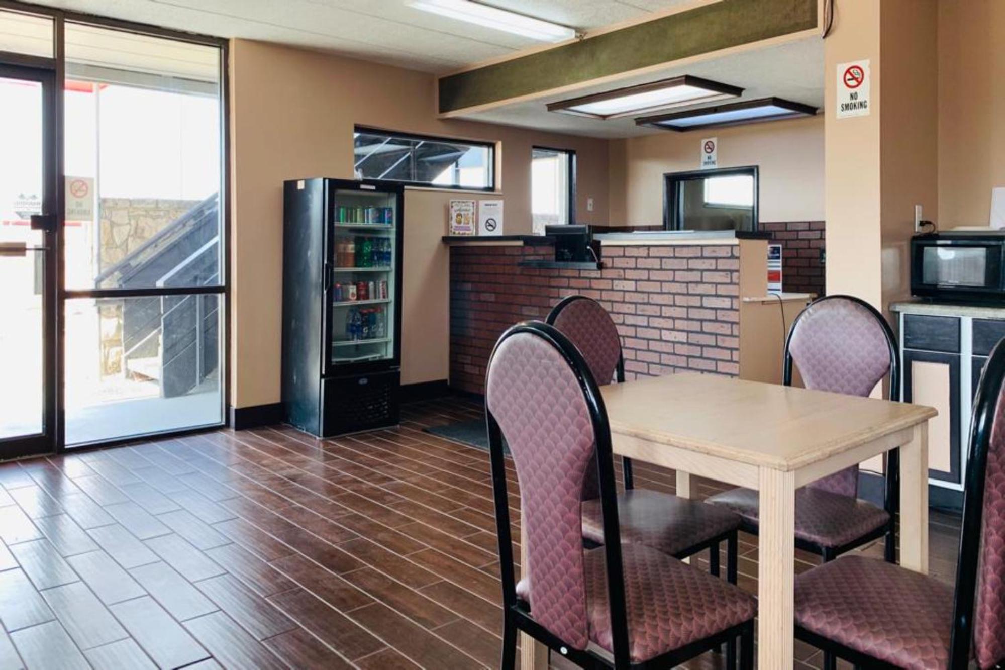 Economy Inn Of Holland Esterno foto